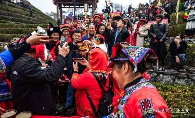 彝山恋歌：情定彝山，让爱情之歌唱响人间